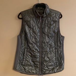 JCrew Puff All Weather Light Weight Vest Smoke